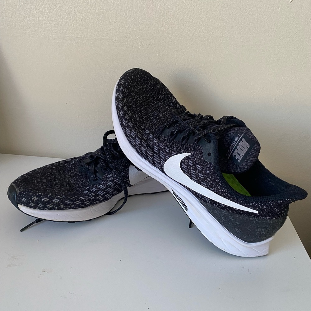 Nike Women’s Zoom Pegasus 35 - size 9.5